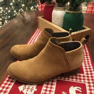 Toms Deia bootie size 9